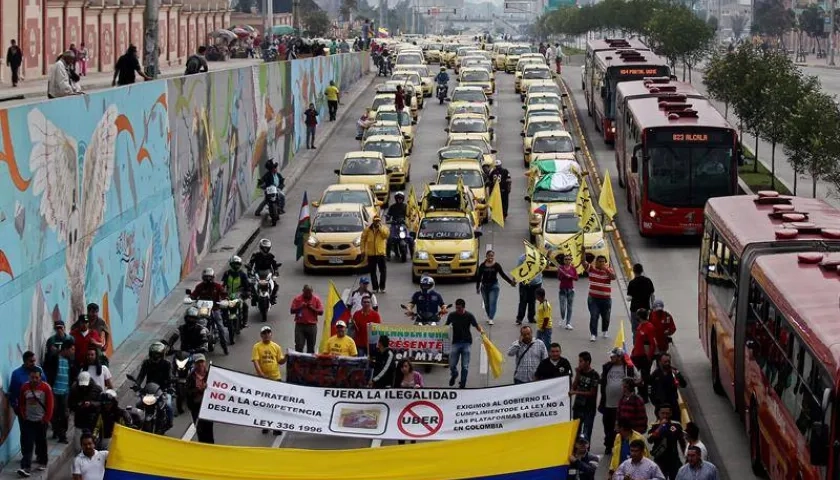 Taxistas en protestas en Bogotá.