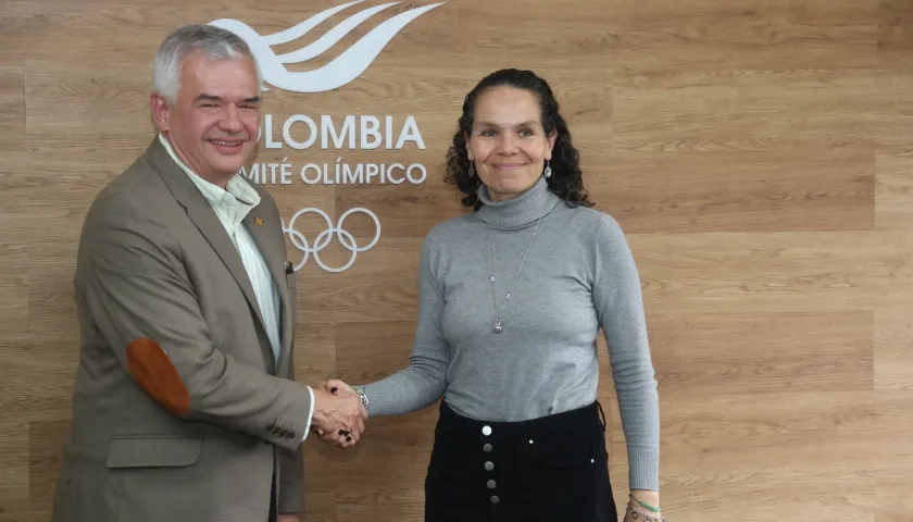 Ciro Solano, presidente del Comité Olímpico Colombiano, y Astrid Rodríguez, ministra del Deporte.