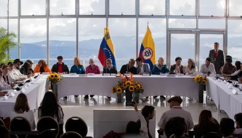 Instalación de la primera ronda de negociación en noviembre de 2022 en Venezuela entre el Gobierno y el ELN.