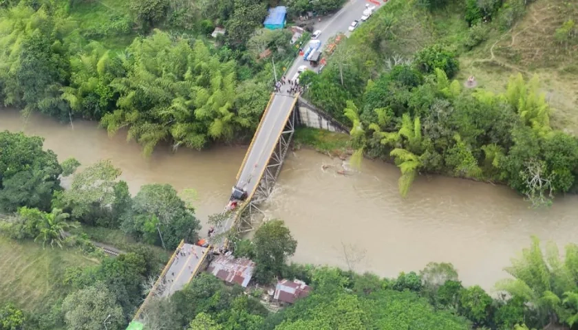 El puente ‘El Alambrado’ se cayó el pasado 12 de abril