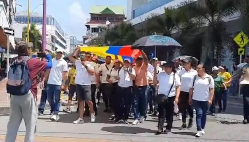 Los sanandresanos marcharon este sábado por las calles del centro