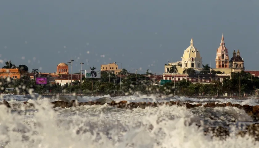 Fotografía de archivo de mar de leva en Cartagena