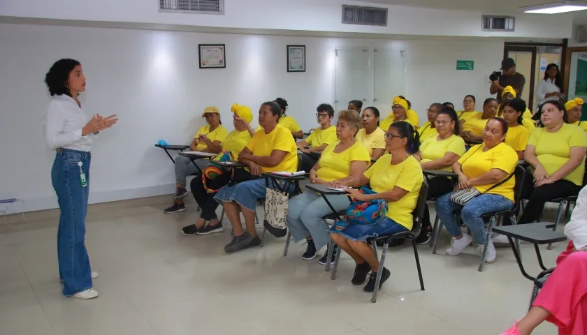 Capacitaciones a mujeres de Barrio Abajo