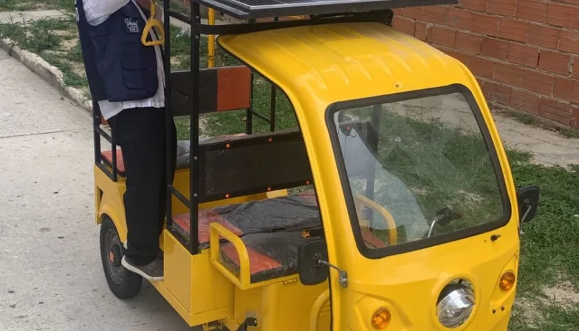 Joao Herrera propuso motocarros con paneles solares.