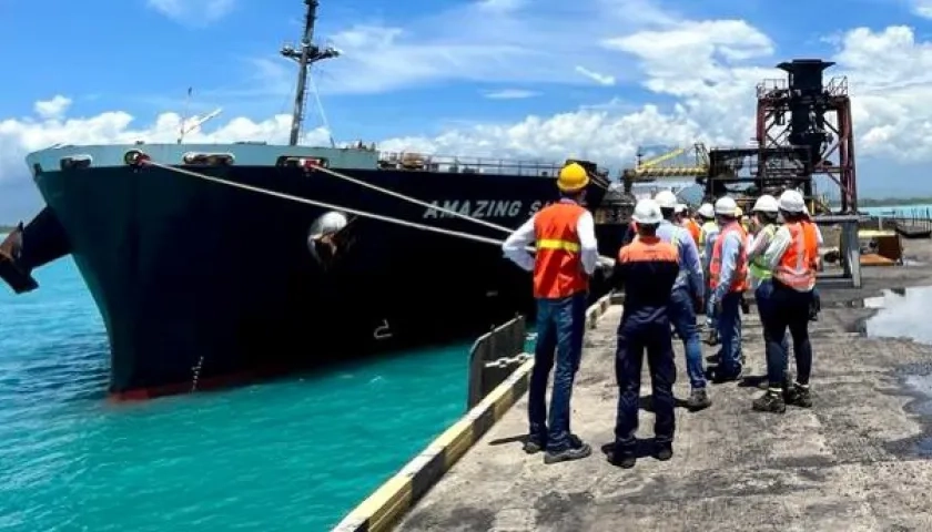 26 embarcaciones de bandera internacional arribaron a las instalaciones portuarias de Puerto Brisa.
