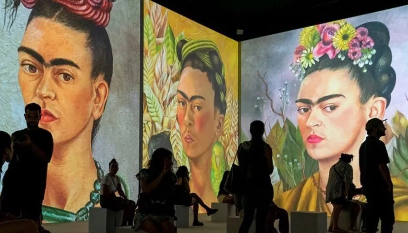 Una de las obras de la exhibición "Vida y obra de Frida Kahlo".