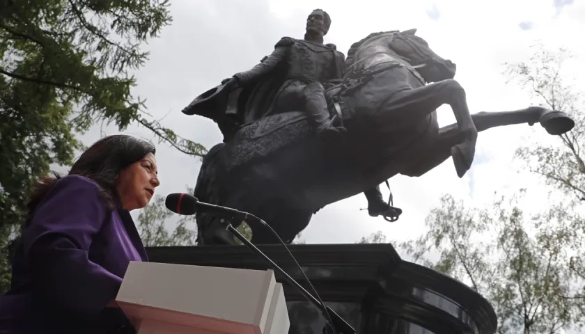 La alcaldesa de Caracas, Carmen Meléndez, durante su intervención en la ceremonia de inauguración en Moscú del monumento dedicado a Simón Bolívar.