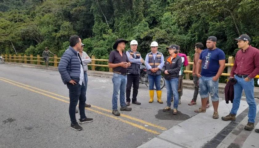 Inspección al puente 'Los Grillos'