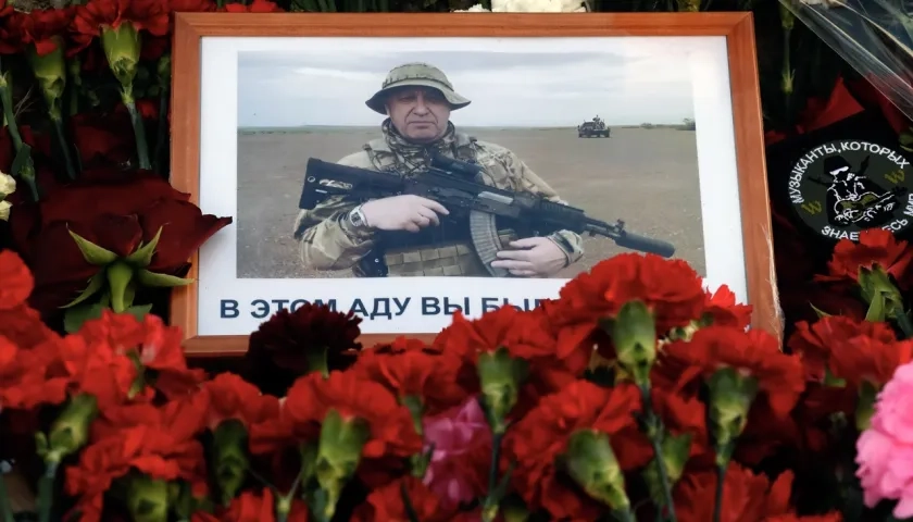 Un retrato de Yevgeny Prigozhin en un homenaje en San Petersburgo.