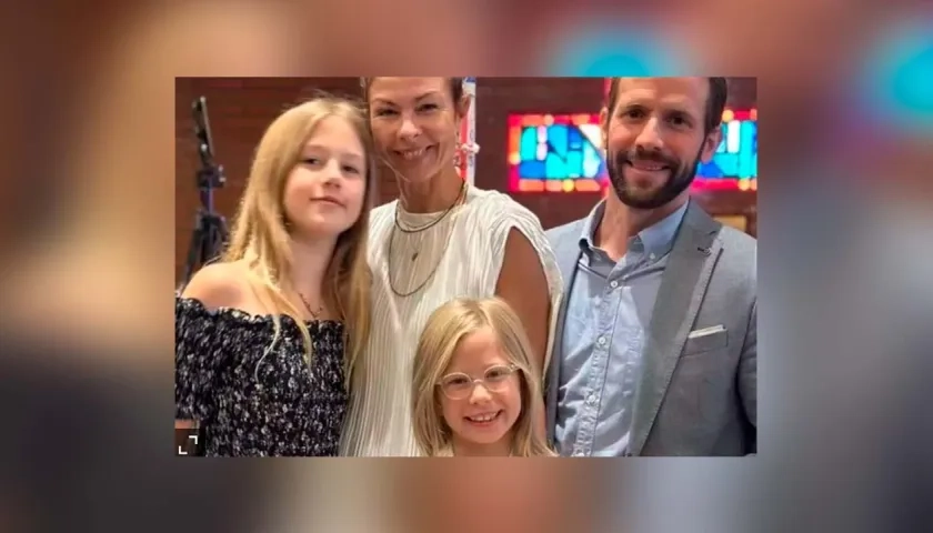 Christian Oliver, su esposa Jessica Klepser y sus hijas Madita y Annik