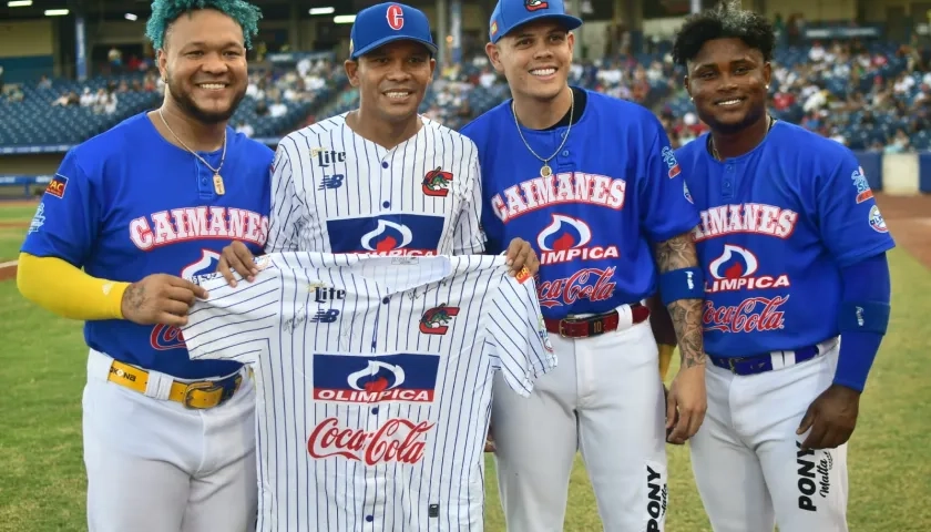 Una foto de campeones: Harold Ramírez, Carlos Bacca, Gio Urshela y Dilson Herrera. 