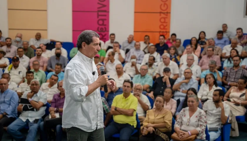 El presidente de Fedegán, José Félix Lafaurie, en la presentación de los Frentes Solidarios de Seguridad Ganadera