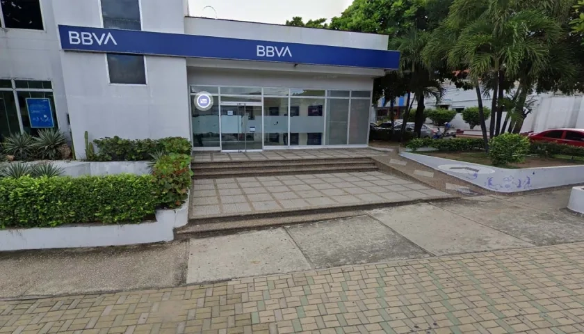 Banco BBVA, ubicado en la calle 43 con carrera 45.