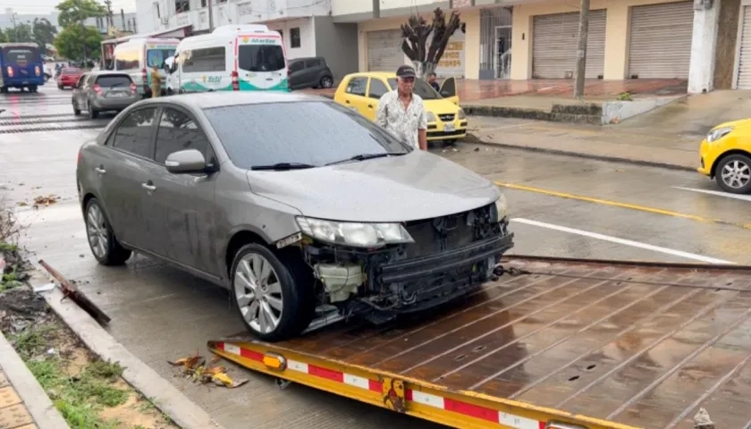 El carro fue rescatado en la calle 57 con carrera 27.