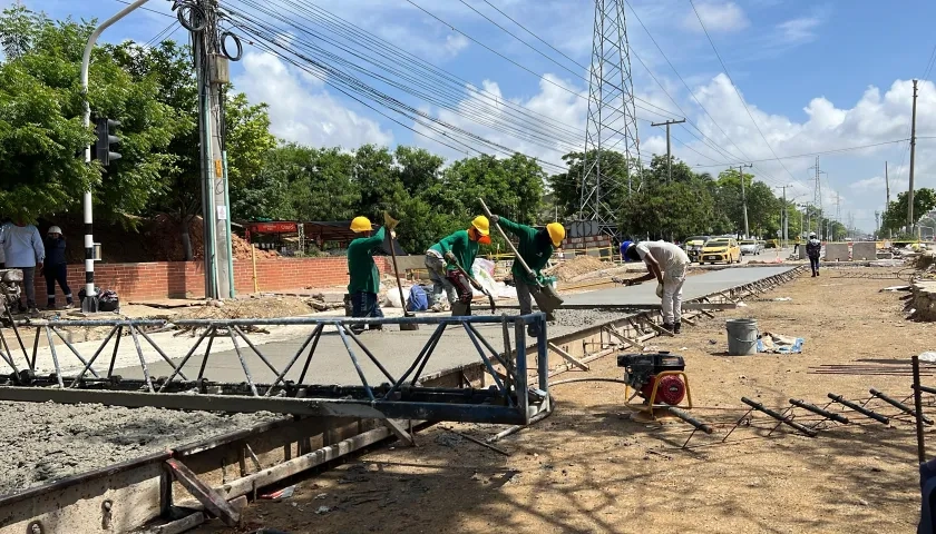 Obras en la calle 30, en el sector de 'Tauro'. 