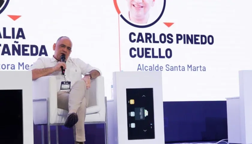 El alcalde de Santa Marta, Carlos Pinedo, en el Congreso de Andesco en Cartagena