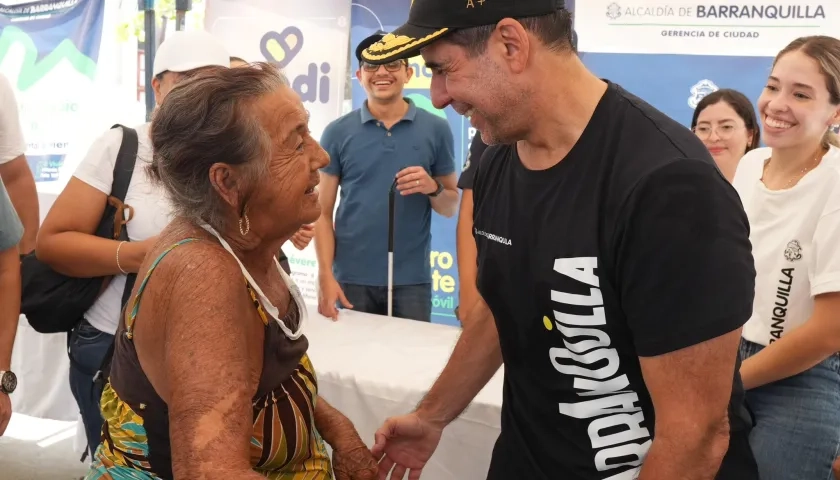 El Alcalde Alex Char en una de las ferias.