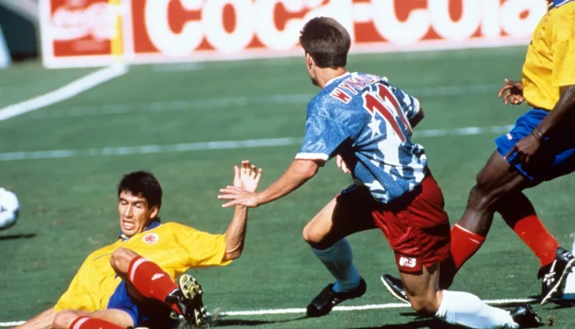 Andrés Escobar en el partido contra Estados Unidos, en el Mundial de 1994.