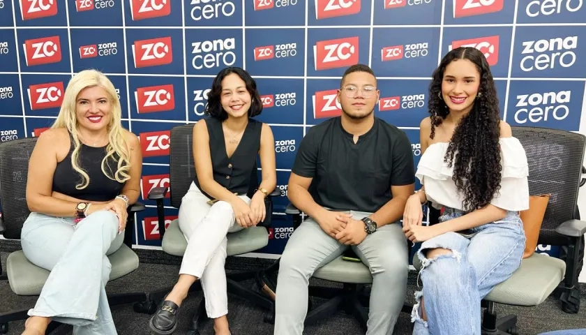 Angie Ramírez, Angie Urrea, Sergio Castellar y Valery Ayala, integrantes de 'Los Chimosos del Deporte'.