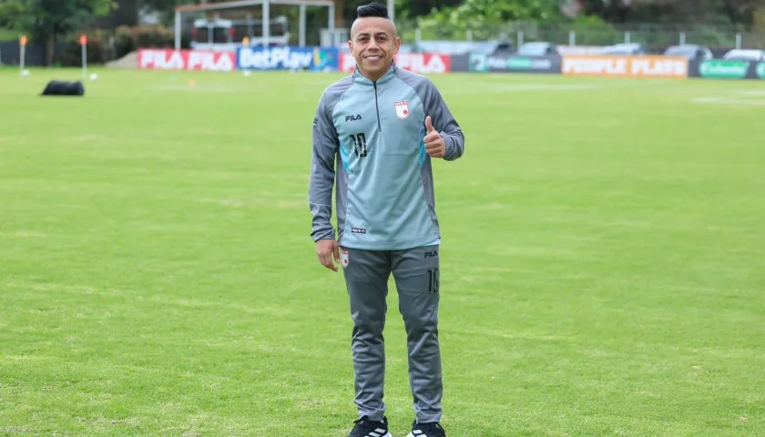 Vladimir Hernández en el lugar de entrenamiento de Santa Fe.