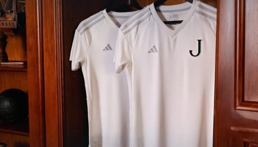 La camiseta que utilizará Junior este domingo contra Alianza. 