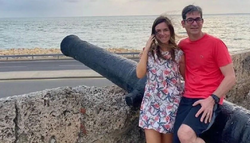 Marcelo Pecci con su esposa cuando estaban de luna de miel en Cartagena.