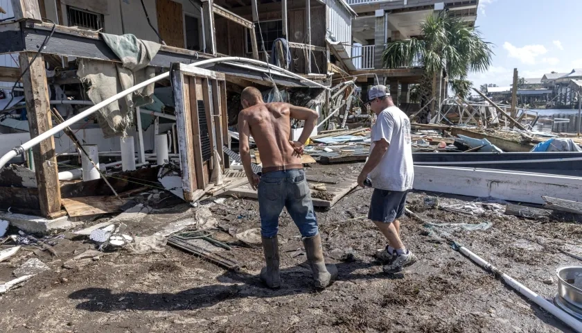 Casas destruidas por el huracán.