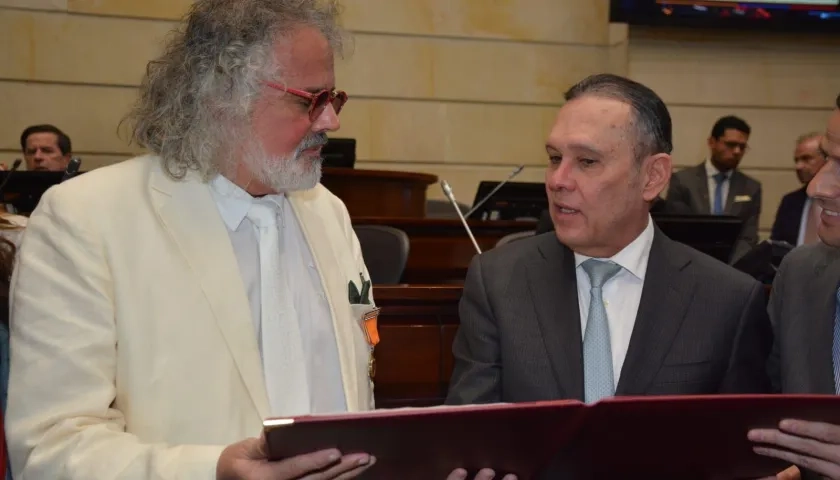 El arquitecto José Pérez y el presidente del Senado, Efraín Cepeda.