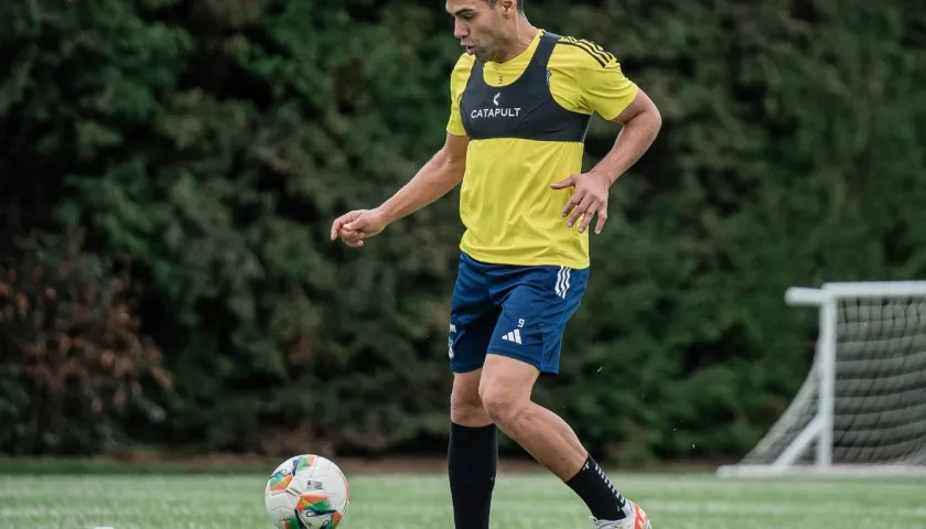 Radamel Falcao en entrenamiento con Millonarios.