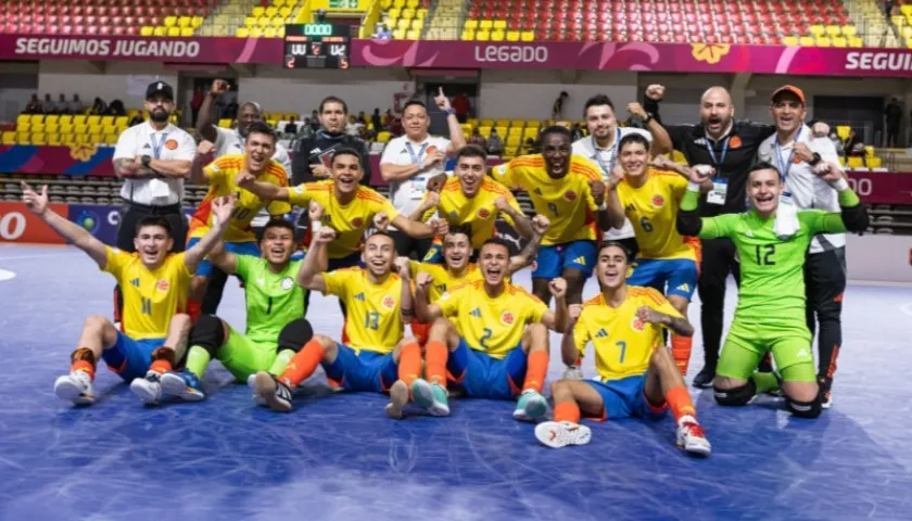 Selección Colombia sub-20 de Futsal dirigida por Roberto Bruno.