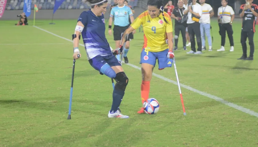 Yady Fernández durante el juego final contra Estados Unidos. 