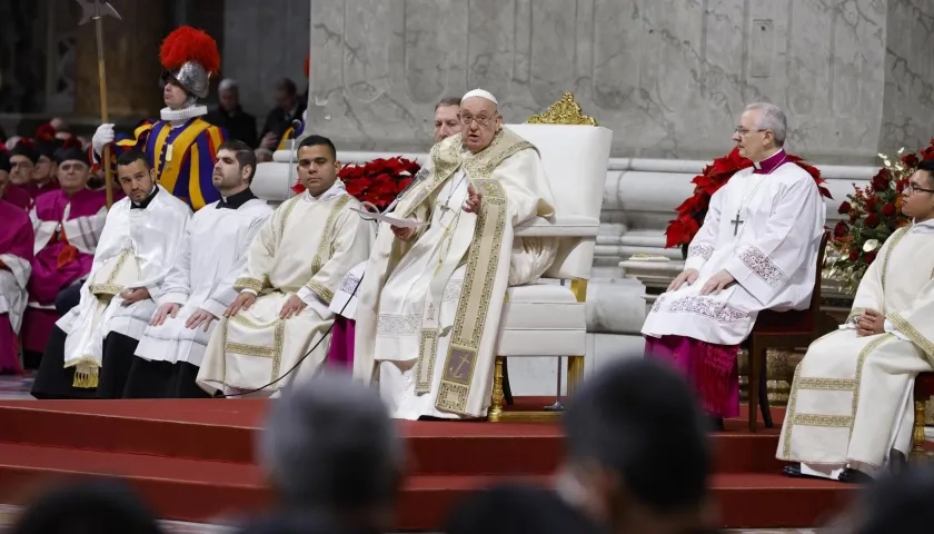 El Papa Francisco preside la Misa del Gallo en la Basílica de San Pedro 