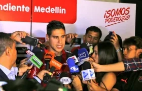 Mauricio Molina, futbolista colombiano.