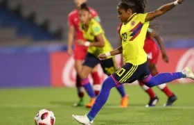 Maireth Pérez, de Colombia, durante el partido que perdieron ante Canadá en el Mundial Sub17.