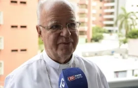 Monseñor Víctor Tamayo.