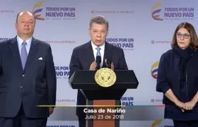 Presidente Santos y los ministros de Cultura y Defensa.