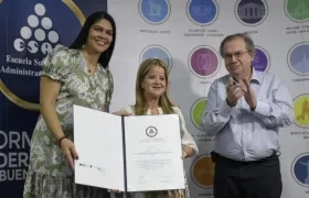 Sandra Plata, Directora Regional de la Esap; la Gobernadora electa de Atlántico Elsa Noguera y Mauricio Vasco, Subdirector de Alto Gobierno.