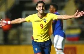 Leonardo Campana celebrando el gol ecuatoriano.