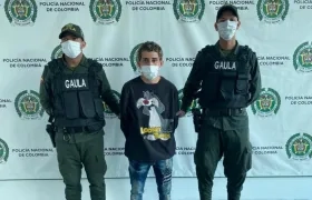 Carlos Alberto Camaño González cuando fue capturado por la Policía.