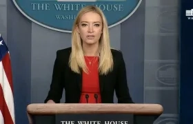 La portavoz de la Casa Blanca, Kayleigh McEnany, durante una rueda de prensa.
