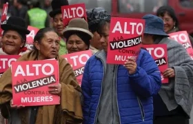 En América Latina las mujeres afrontan violencia en sus casas. 