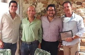 Clemente Fajardo junto con Lucas Ariza, Ricardo Román y René Puche.