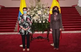 Canciller Claudia Blum recibió en el Palacio de San Carlos a su homóloga de España, Arancha González Laya, quien visita Colombia para fortalecer la relación bilateral.