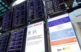 Pantallas de información de llegadas en el Aeropuerto Adolfo Suárez Madrid-Barajas. 