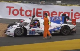 Juan Pablo Montoya adentro de su vehículo, tras el accidente. 