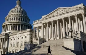 Cúpula del Senado y el Capitolio de EE.UU.