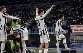 Jugadores de la Juventus celebran el triunfo. 