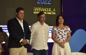 Jairo Pulecio, Gustavo Petro y Rosmery Quintero
