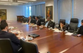 Delegados de Estados Unidos y de Colombia en el primer encuentro en Bogotá.