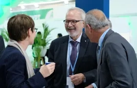 El presidente del BEI, Werner Hoyer en el COP27.